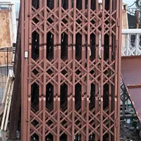 حفاظ درب و پنجره آکاردئونی و آهنی ورودی انباری