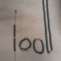 گردنبند و دستبند