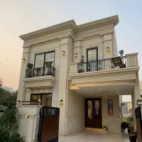 هم-خانه