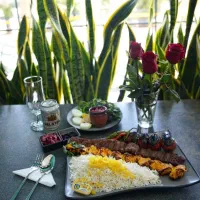 به یک اشپز فست فود ماهر نیازمندیم