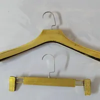 چوب لباسی چوبکار طلایی