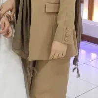 کت شلوار کرم  رنگ