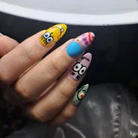 خدمات ناخن با تنوع لاک و دیزاین فراوان