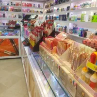 فروشنده آقا جوان