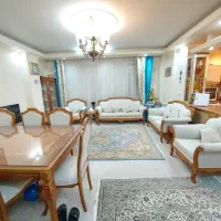 ۶۸ متر دو خوابه طبقه اول / خیابان گلاب / تخلیه