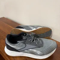 کتونی اورجینال سایز های 43/44