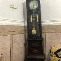 ساعت ایستاده چوبی