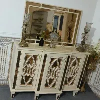 میز توی وآینه کنسول
