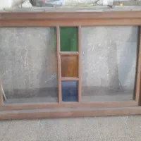 پنجره چوبی قدیمی