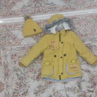 کاپشن با کلاه دخترانه