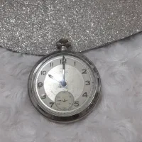 ساعت جیبی قدیمی
