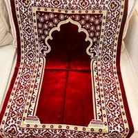 فروش عمده جانماز در انواع طرح و رنگ و قیمت|صنایع دستی و سایر لوازم تزئینی|قشم, |دیوار