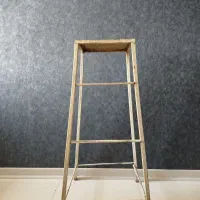 چهار پایه اهنی