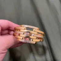 دستبند|جواهرات|اهواز, فرهنگ شهر|دیوار