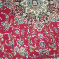 دوعدد فرش۶متر کار کرده ویک میز کامپیوتر فروش فوری