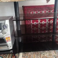 میز تلویزیون و تلویزیون 21 اینچ