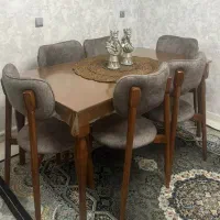 میز نهار خوری بسیار تمیز و نو ۶ نفره