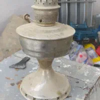 چراغ آنتیک و موتور آب