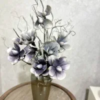 گلدون به همراه 3 شاخه گل