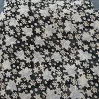 چادر رنگی دوخته شده