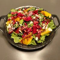 پیتزا زن ، گریل کار و کمک آشپز