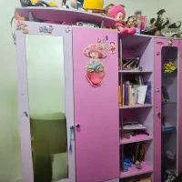 کمد لباسی و کتابخانه