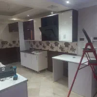 کابینت های گلاس همراه با هود و سینک