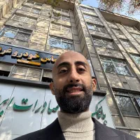 بر ولیعصر ۵۰ سند اداری (جنب پارکینگ عمومی)