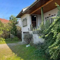 خانه روستایی قدیمی احتیاج بازسازی/پول زمینشه فقط