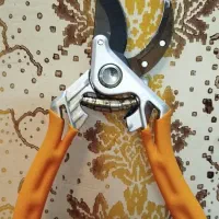 قیچی هرس و رگولاتور فرگاز