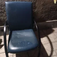 میز سالم بدون ایرادبدنه فلز