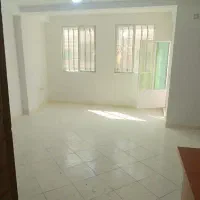 90متر طبقه اول  رو به نما قریشی جنوبی تخلیه