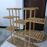 استند چوبی برای گل و گیاه