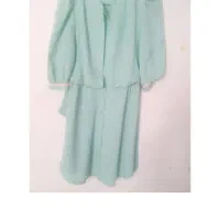 تعدادی لباس تمیز کارکرده بفروش میرسد