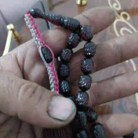 تسبیح سندلوس اصل بلژیک۲۵۰۰|کلکسیون اشیاء عتیقه|تبریز, |دیوار