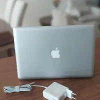 مک بوک پرو اپل