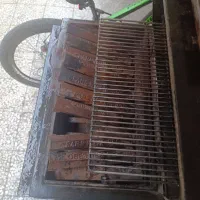کباب پز یا با ر بیکیو‌ به فروش می‌رسد