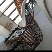 جلوه ای خاص از پله دوبلکس گرد برای فضا شما