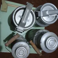 ۴ تا ظرف شیر