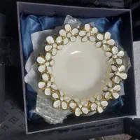 پذیرایی لوکس -لطفا ورق بزنید