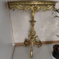 آینه ومیز سالم وتمیز