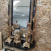 آیینه و کنسول