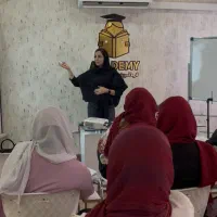 آموزش پاکسازی پوست و فیشال توسط مدرس از تهران