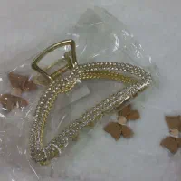 کلیپس طلایی نگین دار