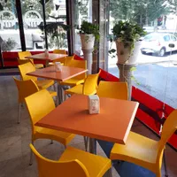 پیک موتوری جهت کار در فست فود آیدا