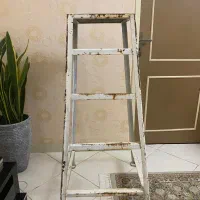 چهارپایه آهنی