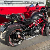 بنلی ۳۰۰ معاوضه باماشین پژو دویس شش چهارصدپنج پرای