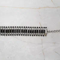 دوعدد گردنبند و یک دستبند،توافقی