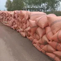 پوست بادام مناسب گل گیاه