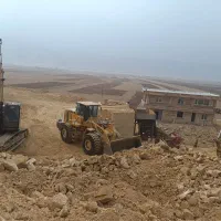 اپراتور و کارگر ساده سنگ شکن آقا